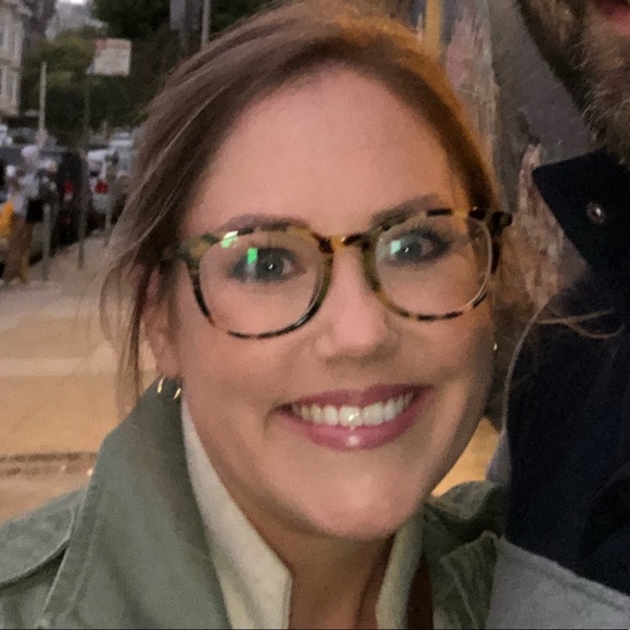 Meet your Posher, Ashley - Picture 1 of 1